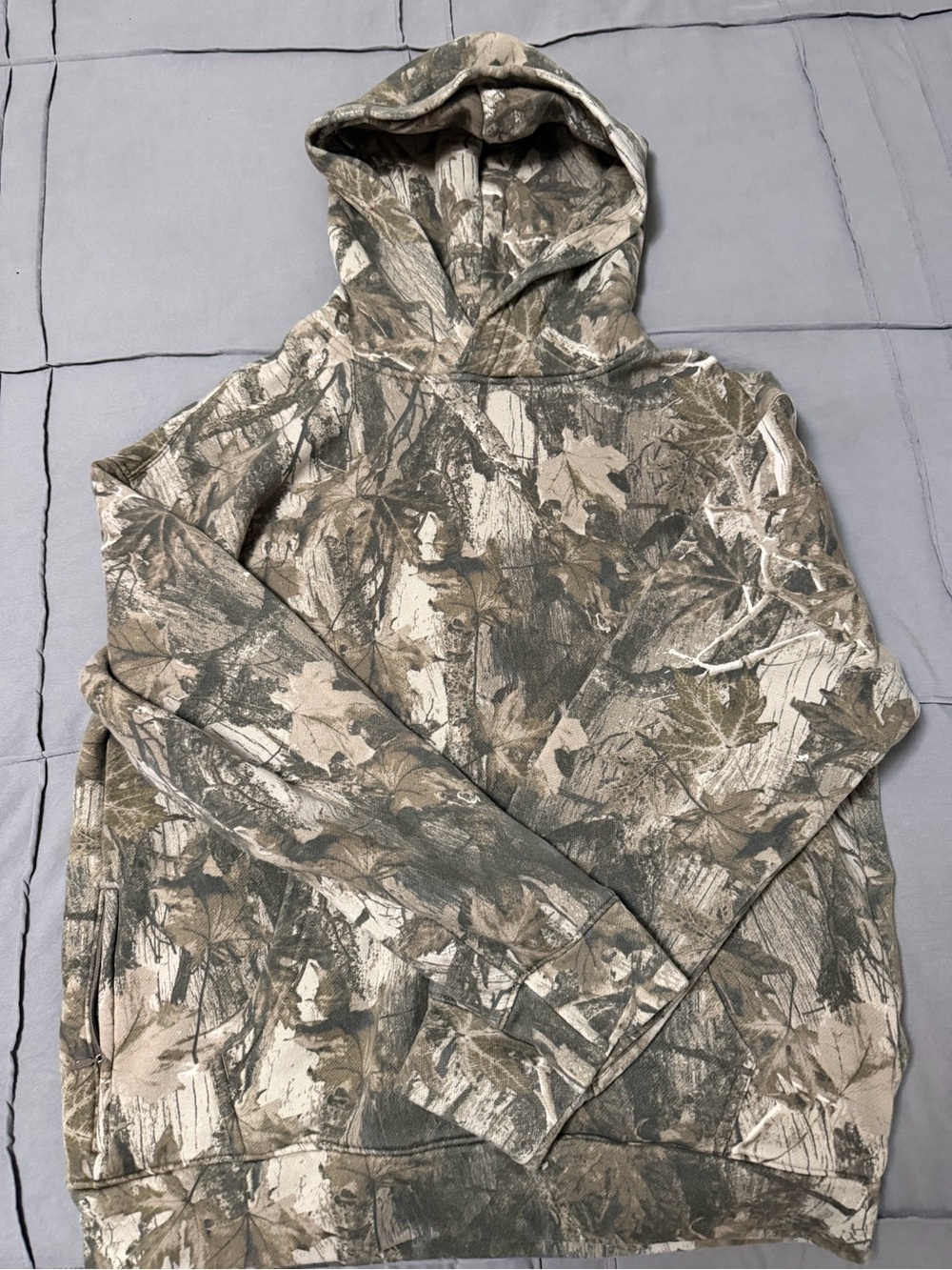 Hollister Men's Camo Hooded Pullover - Green/Tan/Cream